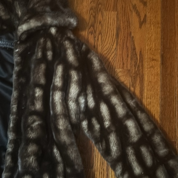 Donna salyers faux fur coat - medium preloved - Picture 5 of 10